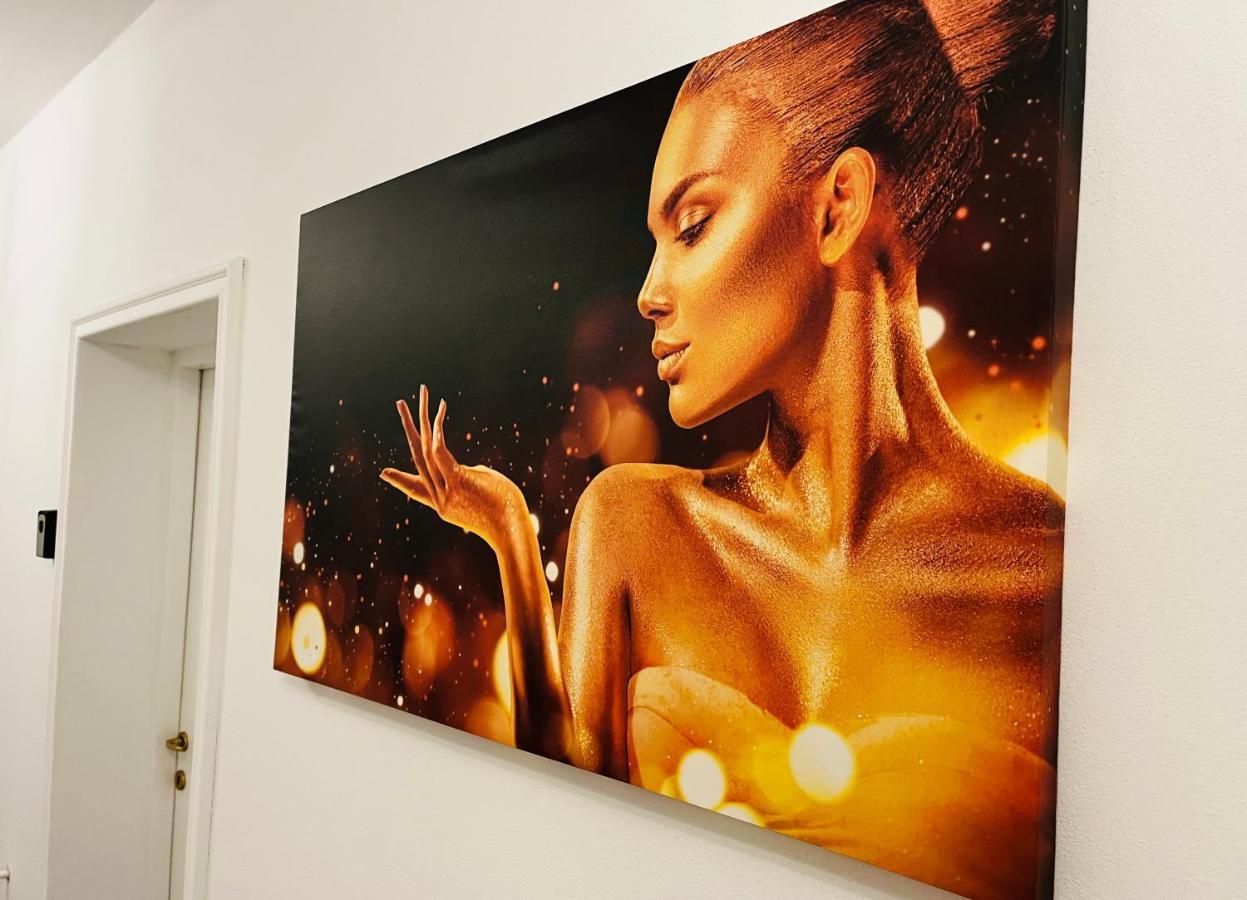 Pensiunea Queen Remetea Mare Bagian luar foto