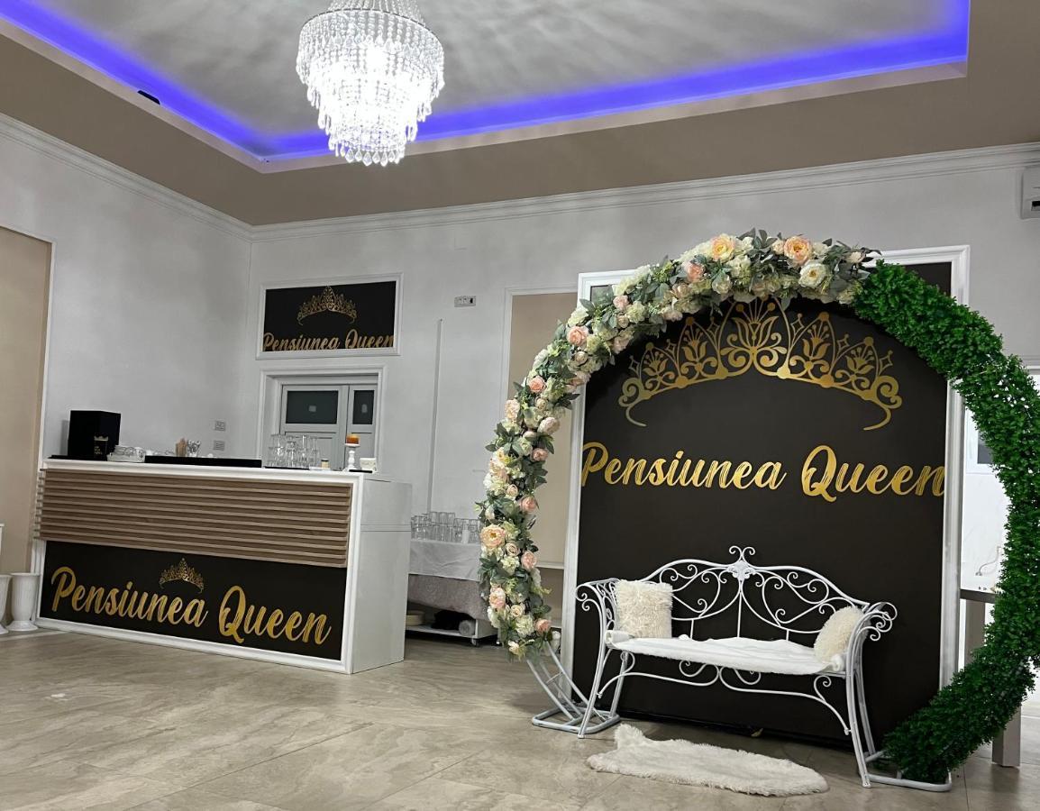 Pensiunea Queen Remetea Mare Bagian luar foto